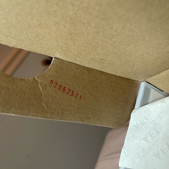 Nike Women’s Air Force 1 ‘07 Action Green and White - Picture 13 of 15